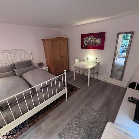 Doppelzimmer In Stuttgart-Birkach - Naehe Musicals Im Si-Zentrum, Messe, Flughafen, Uni Hohenheim מראה חיצוני תמונה