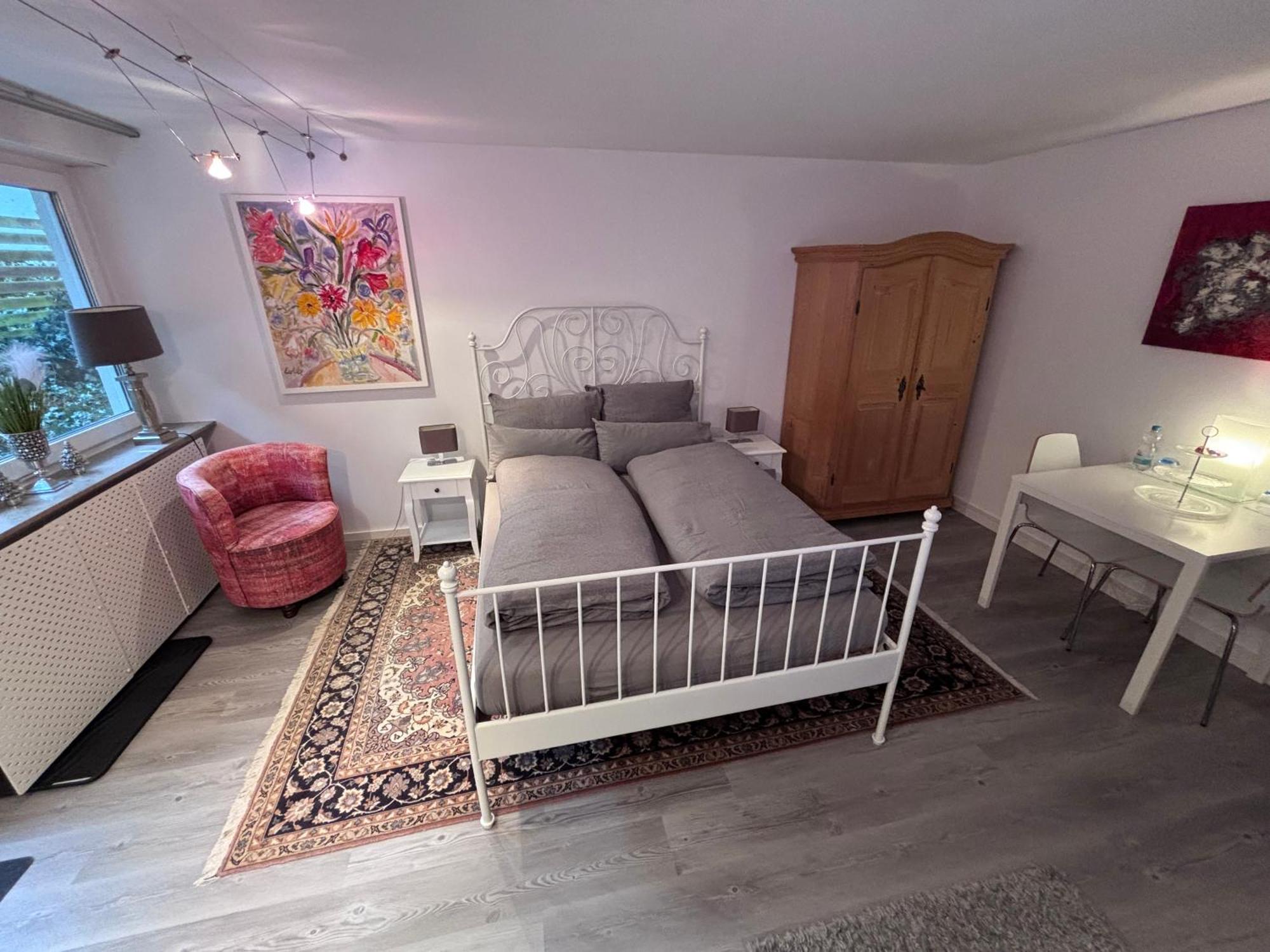 Doppelzimmer In Stuttgart-Birkach - Naehe Musicals Im Si-Zentrum, Messe, Flughafen, Uni Hohenheim מראה חיצוני תמונה